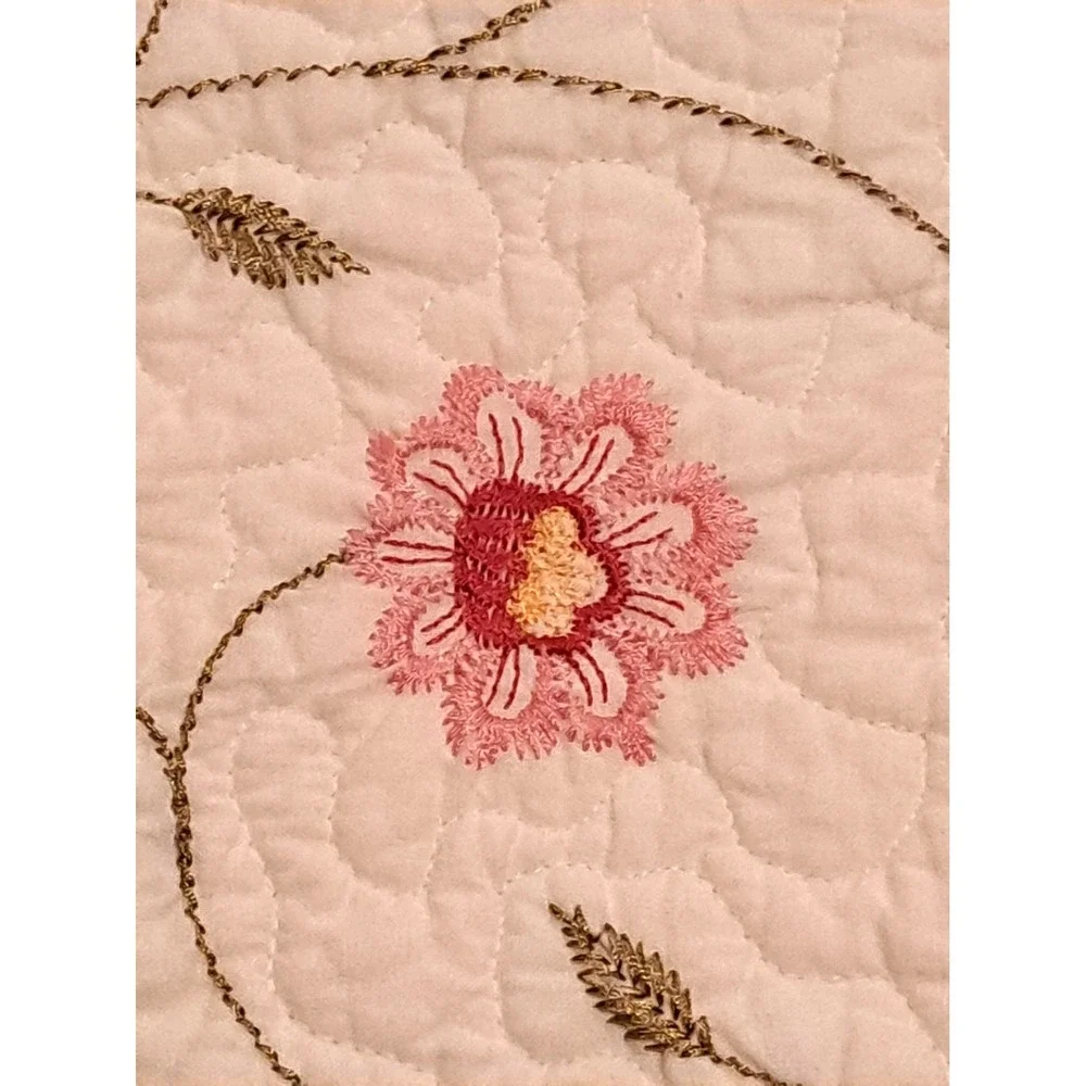 Home Classics Queen Quilt Ivory Cotton Floral Embroidered Scalloped Bedspread
